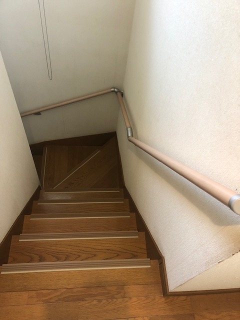 岡山住宅リフォーム 岡山市東区で手すりリフォーム（パナソニック製・廻り階段）施工事例の画像